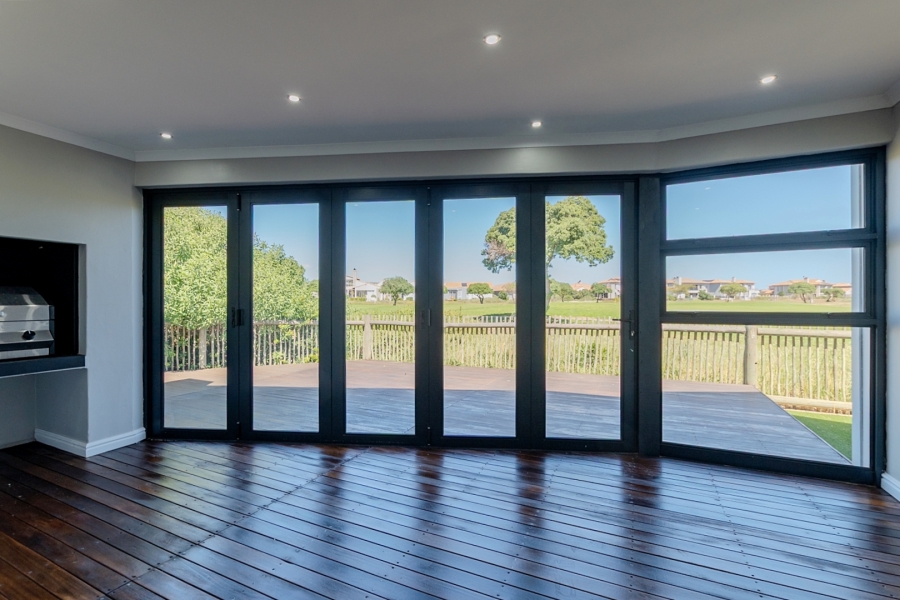 To Let 4 Bedroom Property for Rent in Langebaan Country Estate Western Cape